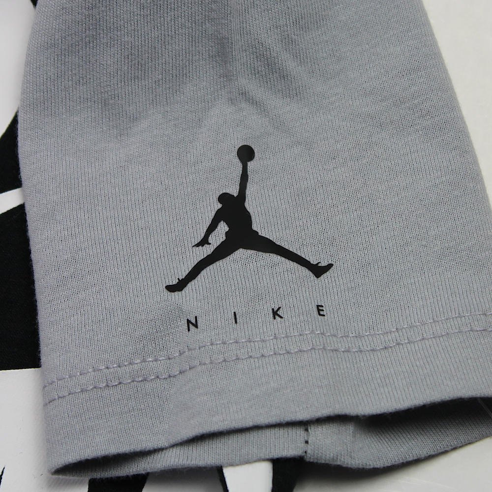 Jordan Jumpman By Nike Romper Czarno-Szary (65B166-023) Jordan Jumpman By Nike Romper Czarno-Szary (65B166-023)