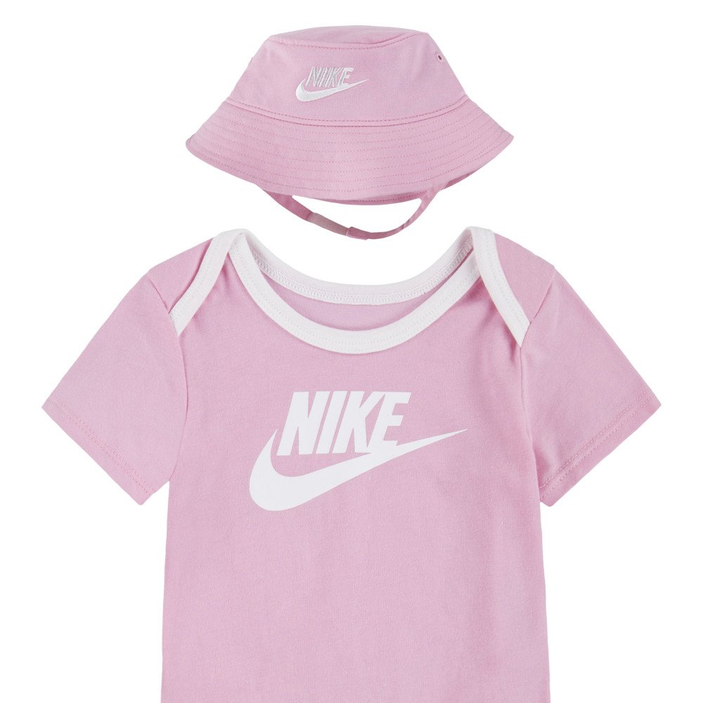 Nike Bucket Hat & Bodysuit (2PC) Set Różowo-Biały (NN0815-A8F) Nike Bucket Hat & Bodysuit (2PC) Set Różowo-Biały (NN0815-A8F)